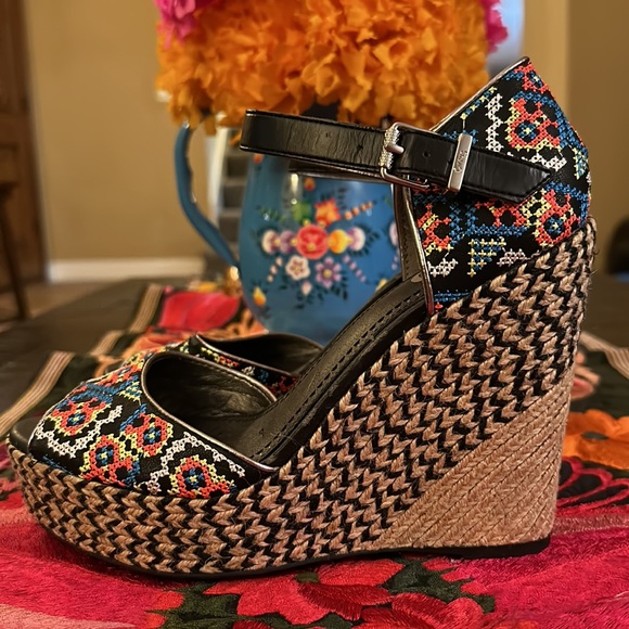 Circus by Sam Edelman Sutton Cross Stitch Wedges - BNWOT - Picture 7 of 12